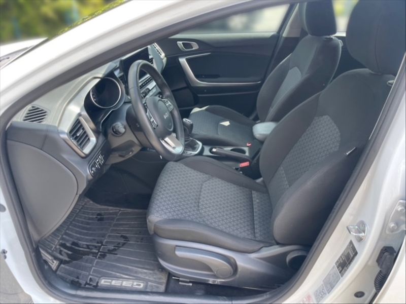 Kia Ceed 1,5 T-GDI 103 Spin - fotka 7 z 11