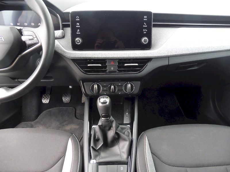 Škoda Kamiq (2025) Selection 1,0 TSI 85kW - fotka 11 z 26