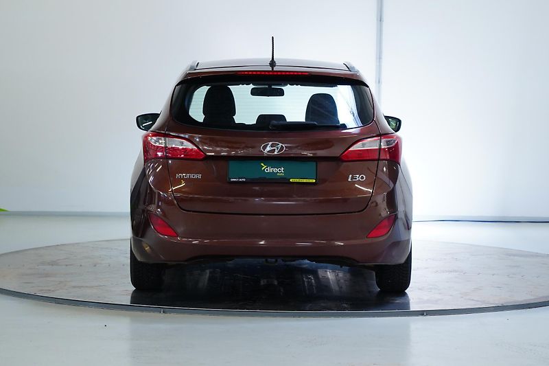 Hyundai i30 - fotka 6 z 30