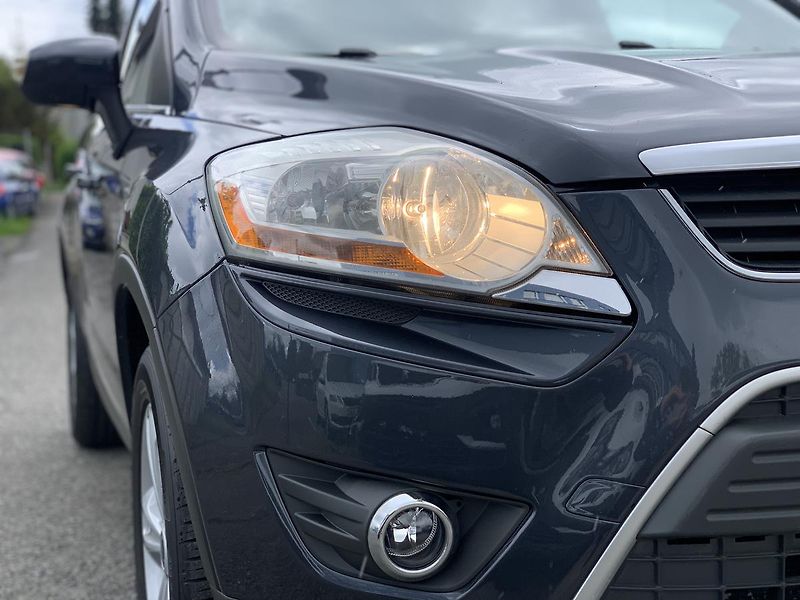 Ford Kuga 2.0TDCi KLIMATIZACE  ALU KOLA - fotka 33 z 38