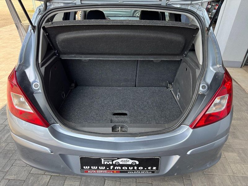 Opel Corsa (2008) 1.2 16V - fotka 18 z 21