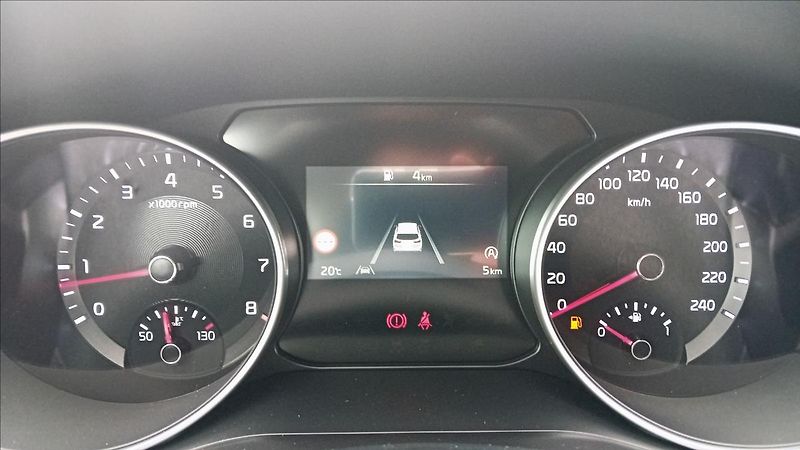 Kia Ceed 1,5 SW T-GDi 7DCT SPIN - fotka 13 z 13