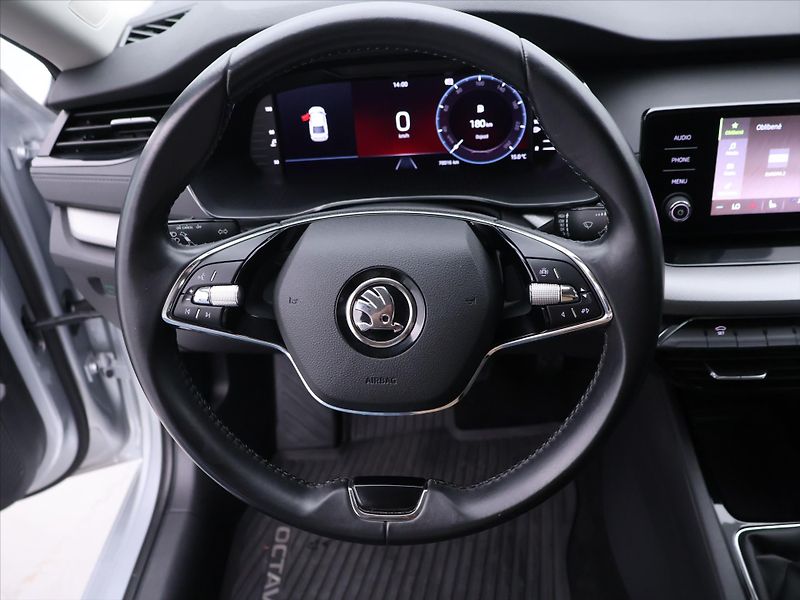 Škoda Octavia 2,0 TDI 85kW Ambition CZ DPH - fotka 19 z 31