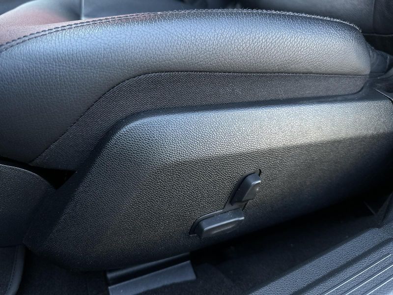 Mercedes-Benz Třídy E 350 4Matic 272PS NAVI KAMERA+P - fotka 11 z 39