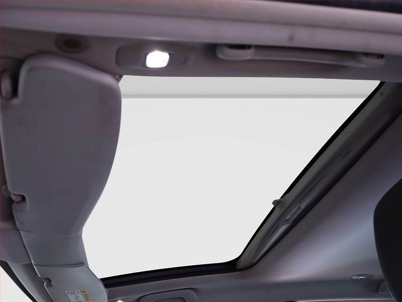 Renault Espace (2016) 1.6 dCi, Automat, 7 míst, Navi - fotka 20 z 25