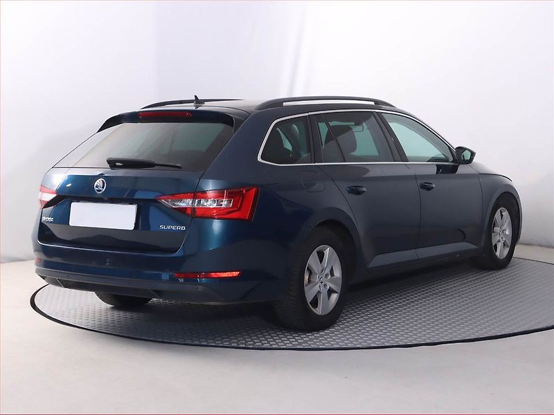 Škoda Superb (2016) Ambition 1.6 TDI, Automat - fotka 5 z 18