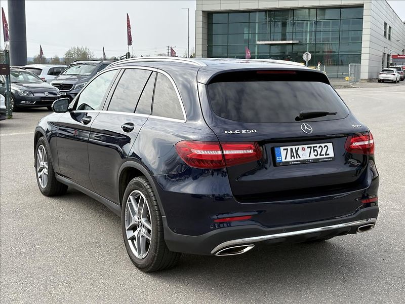 Mercedes-Benz GLC 2,0 250i 155kW 4M,AMG,Led,Navi - fotka 40 z 40