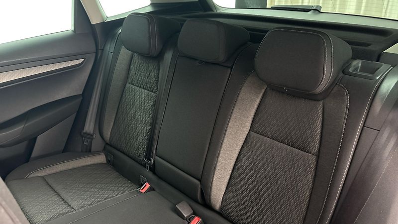 Škoda Karoq 2.0 TDI Style - fotka 16 z 26