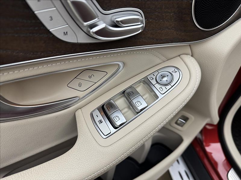 Mercedes-Benz GLC 2,0 DPH 4X4 LED KŮŽE 2XKOLA CZ - fotka 30 z 43