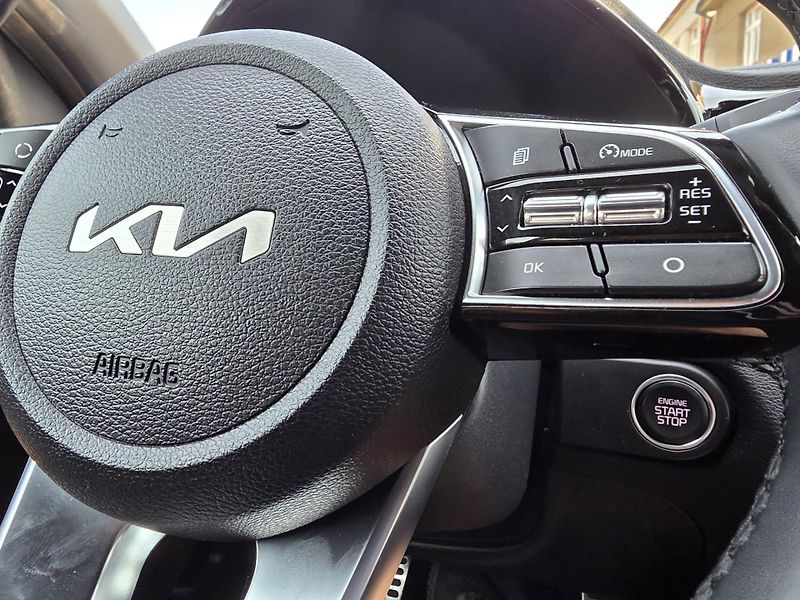Kia XCeed 1.5-NAVI-KAMERA-V ZÁRUCE - fotka 19 z 24