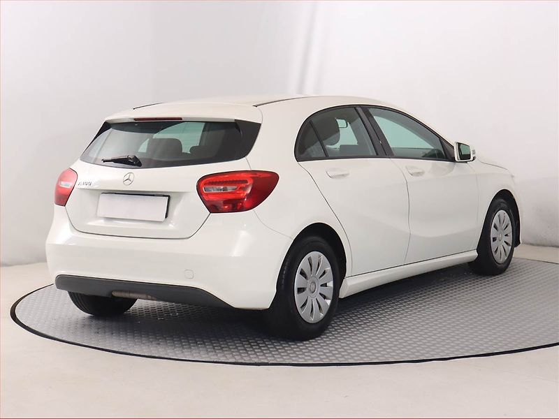 Mercedes-Benz Třídy A (2016) A 180, Serv.kniha - fotka 5 z 16