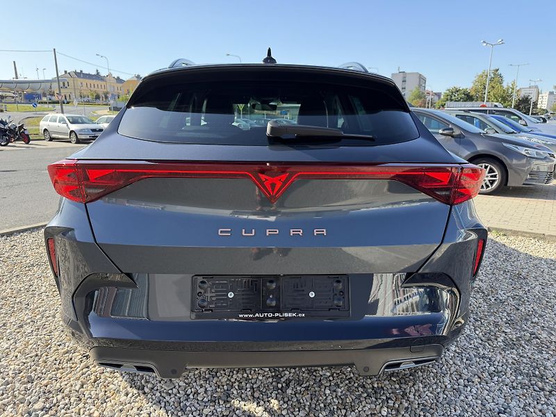 Cupra Formentor 1,5 eTSi/110kW - DSG - fotka 86 z 92