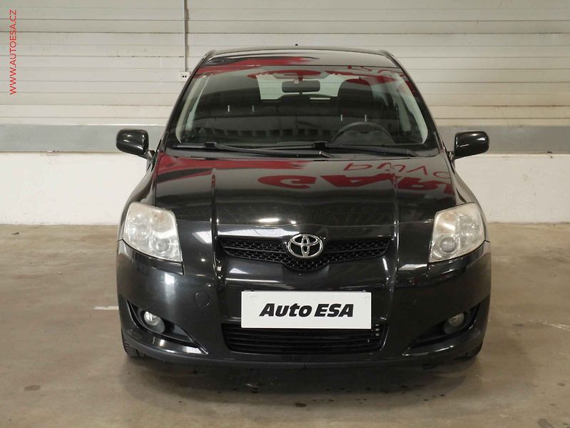 Toyota Auris (2008) 1.6 VVTi, 1.maj, AC, TZ, temp - fotka 2 z 19