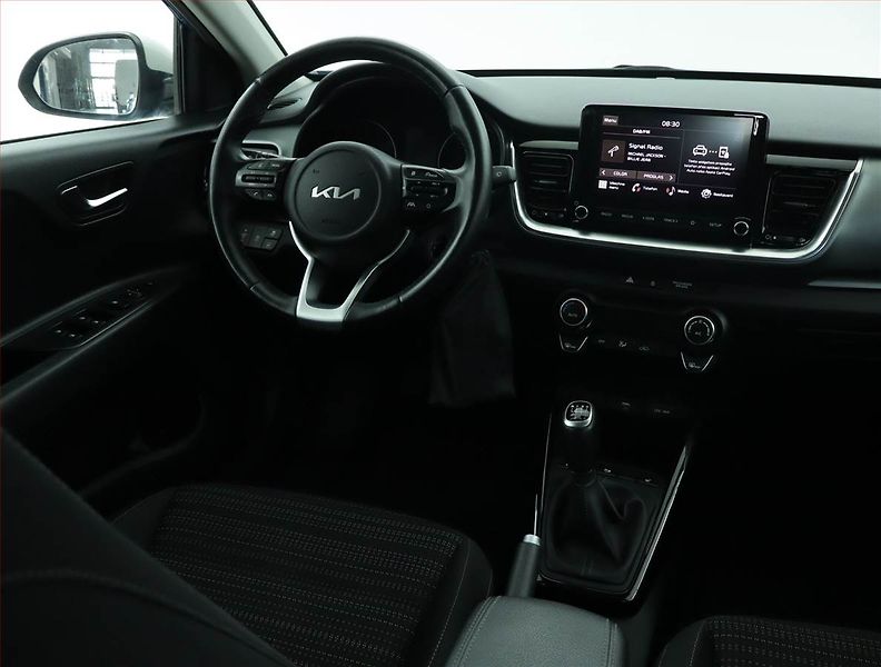 Kia Stonic (2023) Exclusive 1.0 T-GDI, EXCLUSIVE - fotka 7 z 15