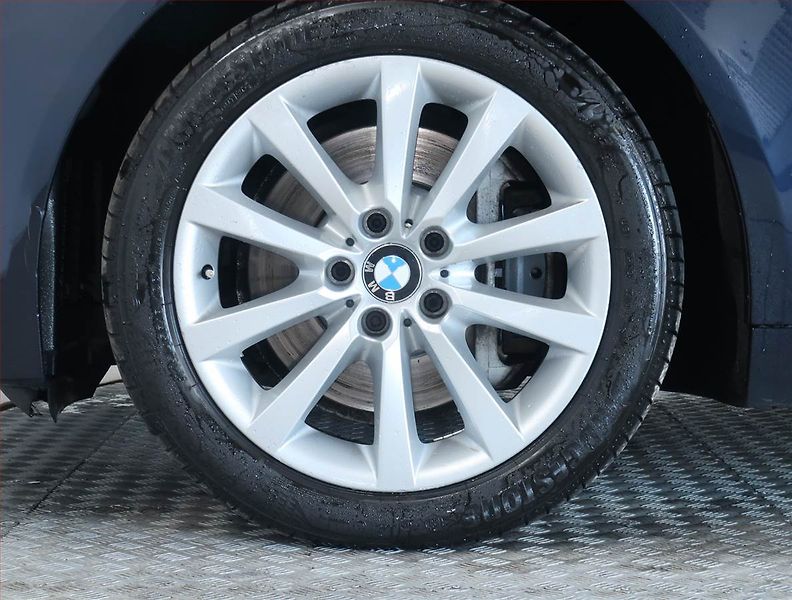 BMW Řada 5 (2010) 530d, Automat, Navi, Bi-Xenony - fotka 15 z 22