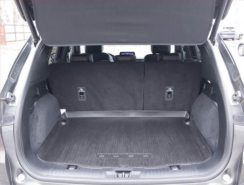 Ford Kuga (2023) ST-Line 1.5 EcoBoost - fotka 14 z 25