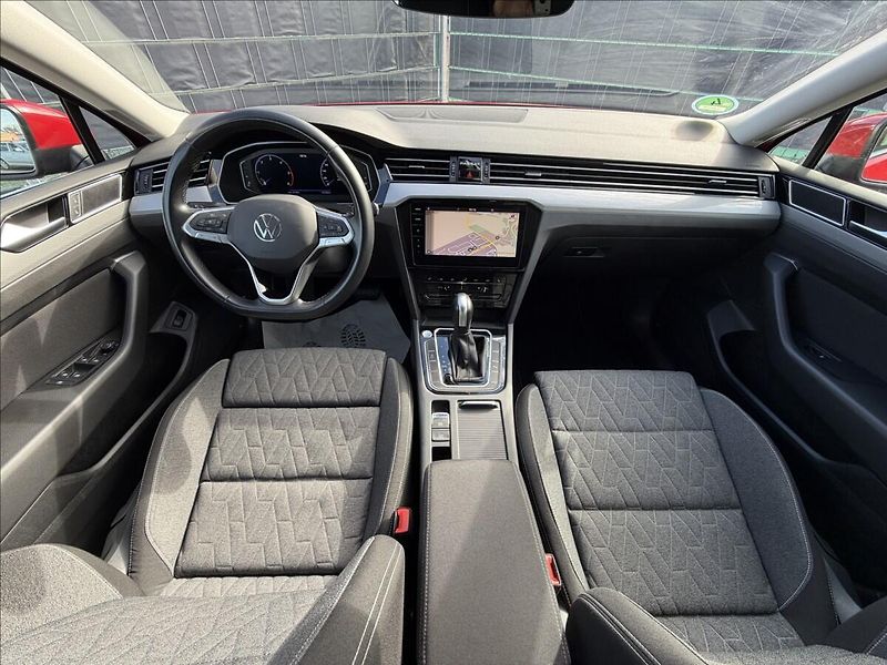 Volkswagen Passat 2.0 TDI Business/Virtual - fotka 8 z 26