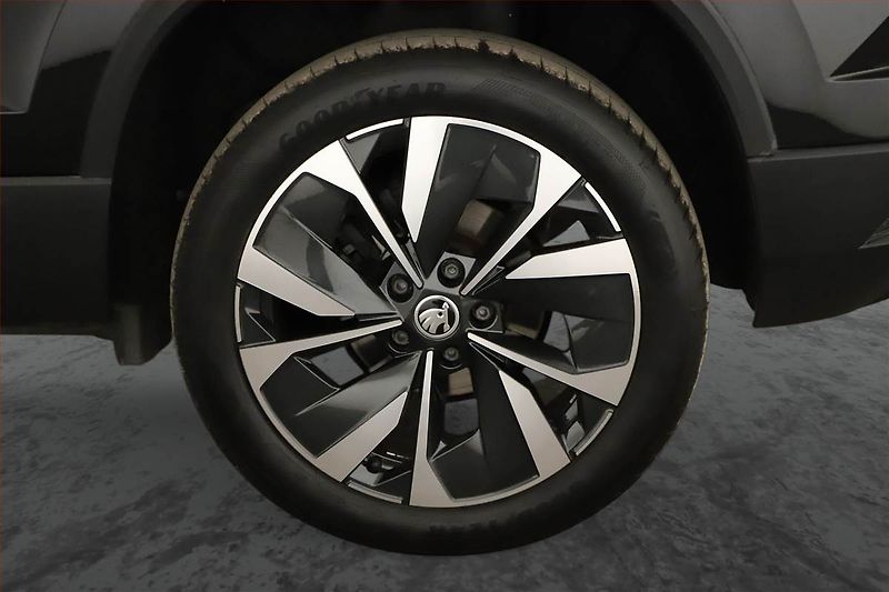 Škoda Karoq (2024) 1.5 TSI - fotka 12 z 15