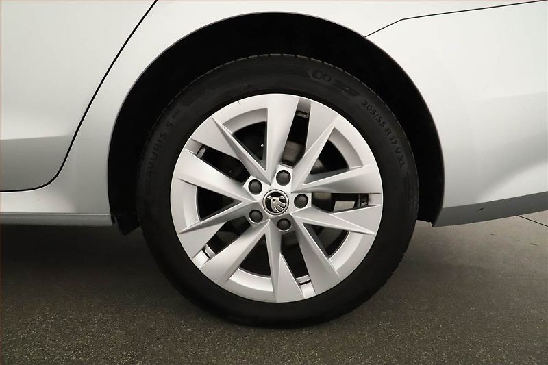 Škoda Octavia (2021) Style 2.0 TDI, Automat, ČR - fotka 16 z 16