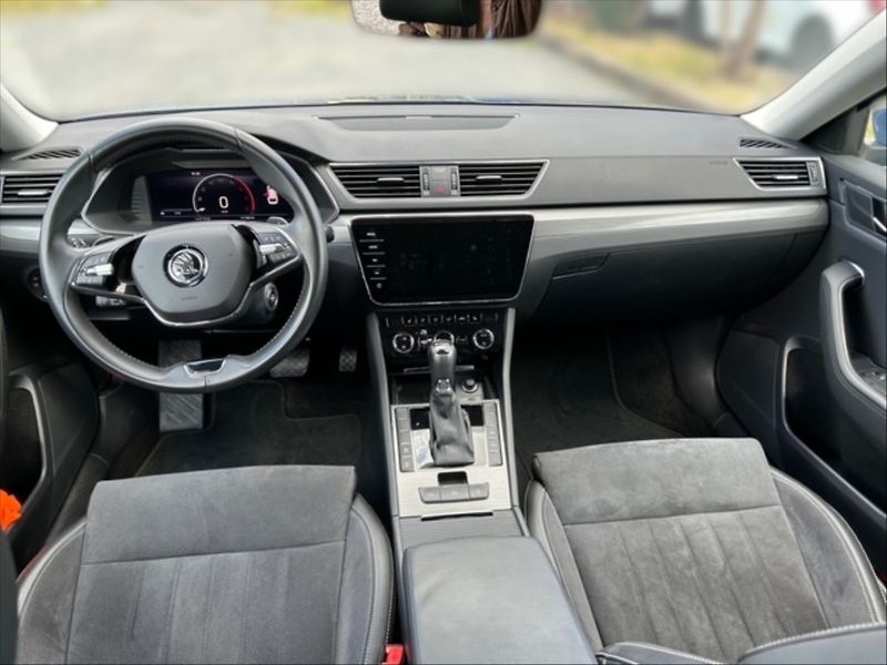 Škoda Superb 2,0 TDI 110 Style AT - fotka 9 z 11