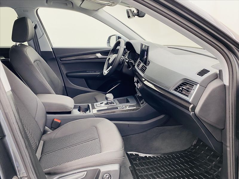 Audi Q5 2,0 S-LINE 40TFSI 150kW - fotka 7 z 26
