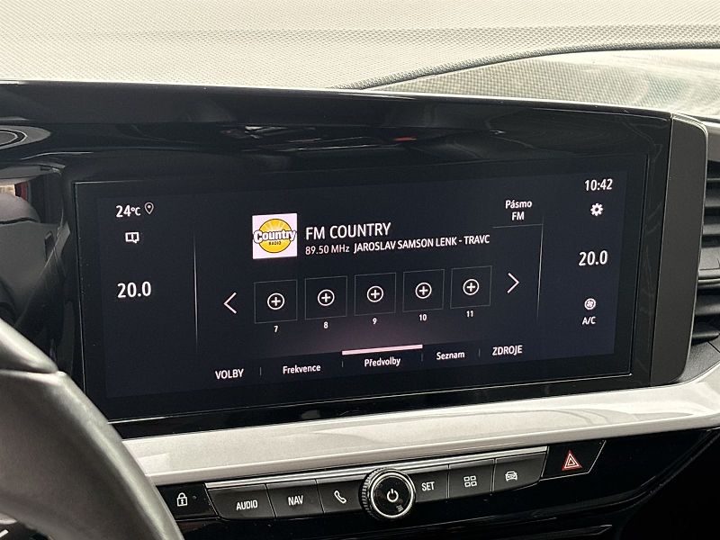 Opel Mokka (2022) 1.2 Turbo AT Ultimate - fotka 13 z 28