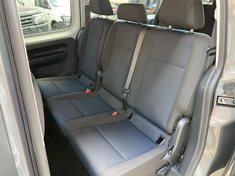 Volkswagen Caddy  MAXI 2,0TDi 7míst novérozvody - fotka 18 z 21