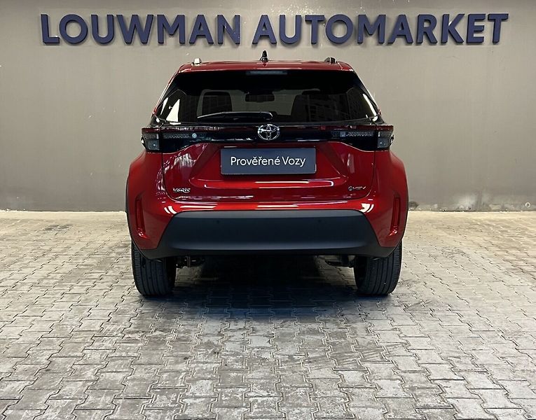 Toyota Yaris Cross 1.5 Hybrid AT STYLE - fotka 14 z 16