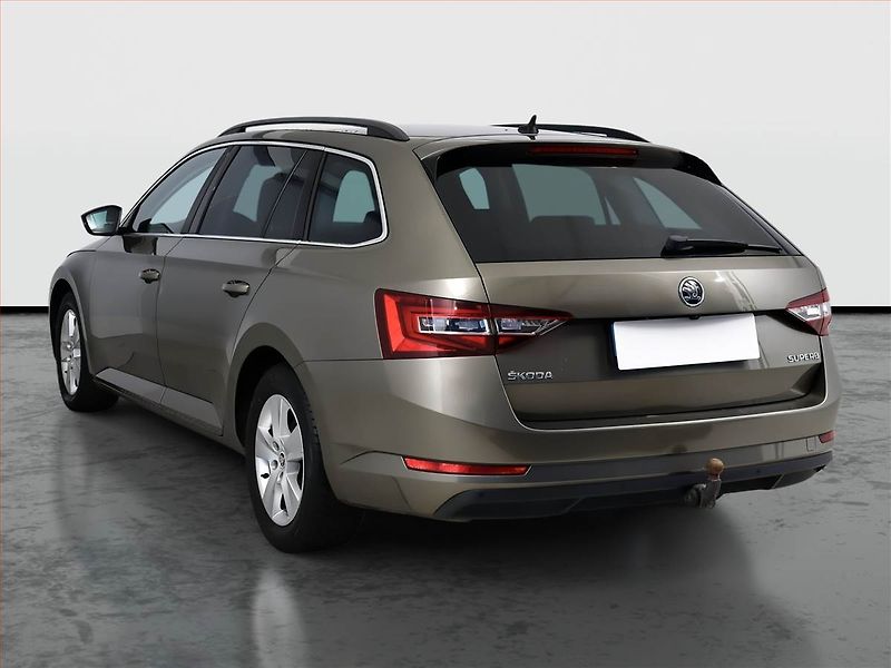 Škoda Superb (2016) 1.6 TDI, Automat, Kůže, Navi - fotka 4 z 21