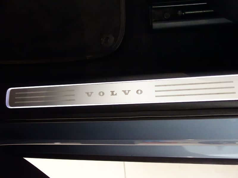 Volvo S90 (2017) 2.0D*140KW*D4*INSCRIPTION*CZ - fotka 39 z 50