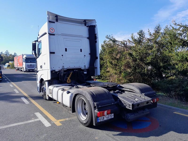 Mercedes-Benz Actros 1851 LowDeck / Mega - fotka 4 z 32