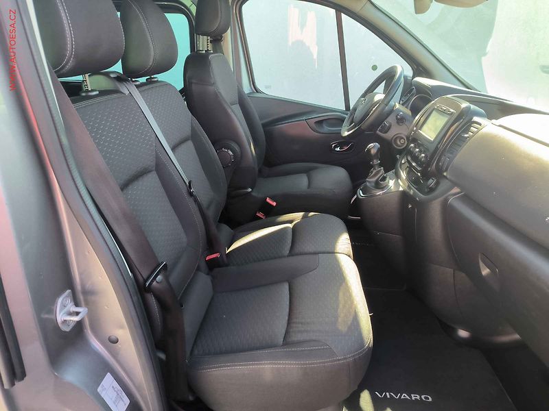 Opel Vivaro (2016) 1.6CDTi L2 9míst, 107kW, navi - fotka 10 z 24
