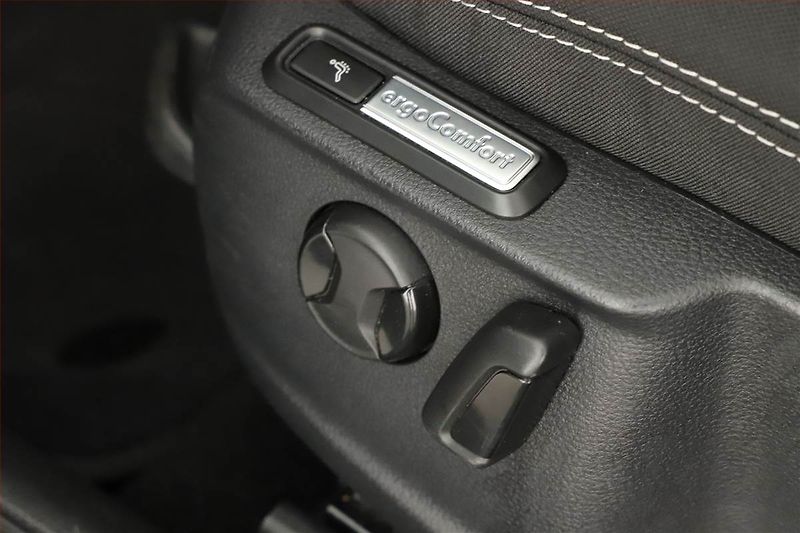 Volkswagen Passat (2022) 2.0 TDI, Automat, Navi - fotka 11 z 20
