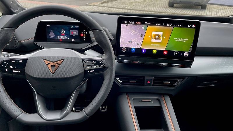 Cupra Born (2023) 58kWh / 204k - fotka 7 z 25