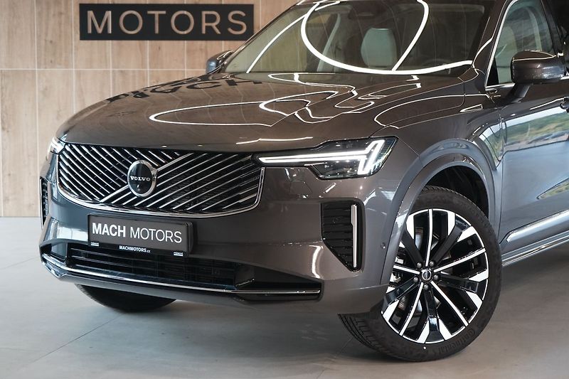 Volvo XC90 B5 PLUS Bright, Vzduch, 360° - fotka 2 z 50
