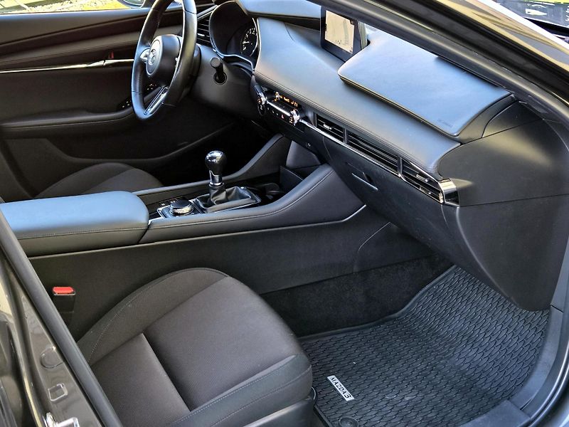 Mazda 3 G122 Plus *SERV.KNÍŽKA*       - fotka 22 z 45