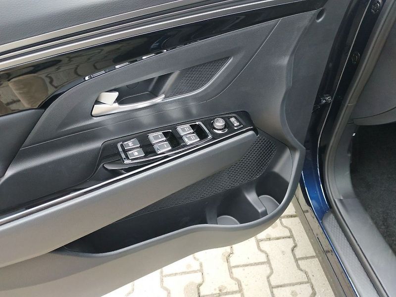 KGM Korando 1.5T, SMART,2WD, AT, SKLADEM - fotka 11 z 36
