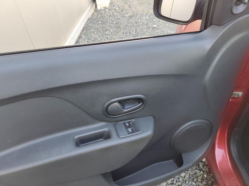 Dacia Logan 1.MAJITEL, KOUPENO V ČR - fotka 11 z 23