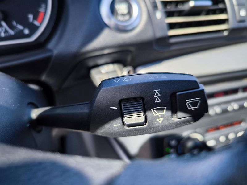 BMW Řada 1 116i 85kW SERVISKA - fotka 50 z 82