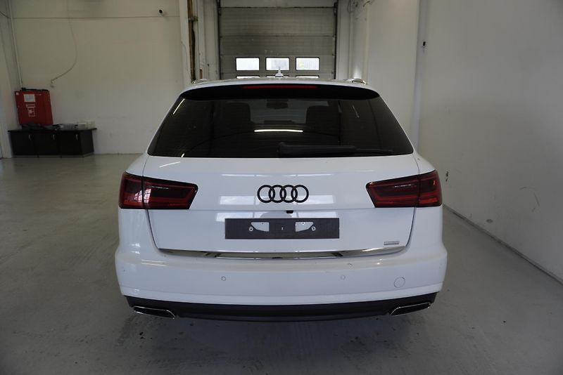 Audi A4 (2016) 2.0 TDI 140kW QUATTRO STRONIC - fotka 8 z 34
