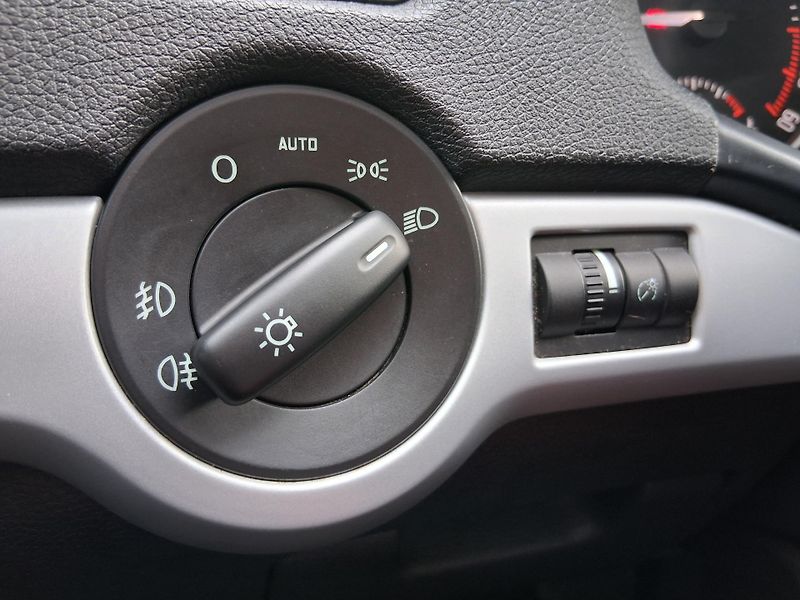 Škoda Octavia SCOUT 2.0 TDI 4x4 103 kW - fotka 18 z 20