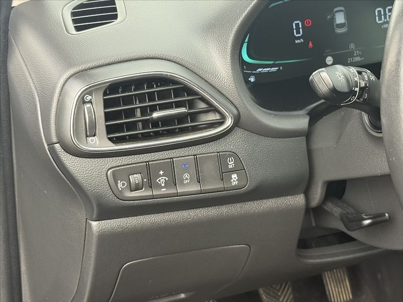 Hyundai i30 1,5 CVVT 71kW Family - fotka 10 z 24