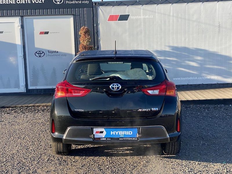 Toyota Auris 1.8HSD, 2x kola, po servisu - fotka 6 z 14