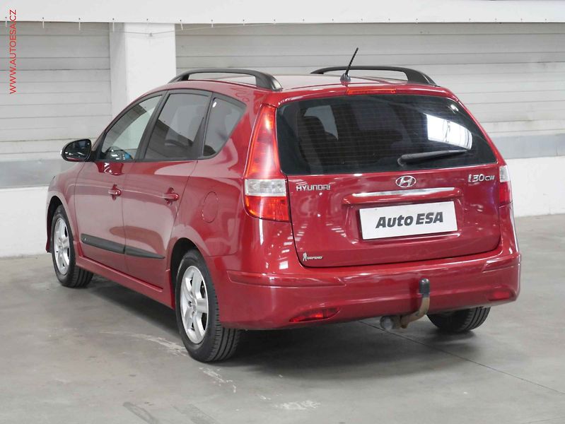 Hyundai i30 (2011) 1.4 i, ČR, AC, tažné - fotka 4 z 20