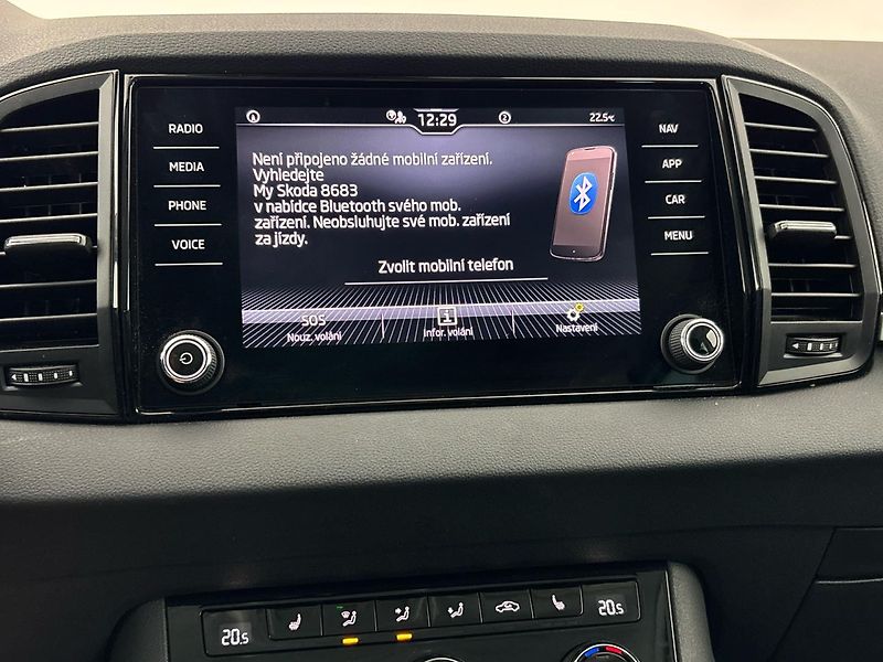 Škoda Karoq Selection DSG - fotka 25 z 29