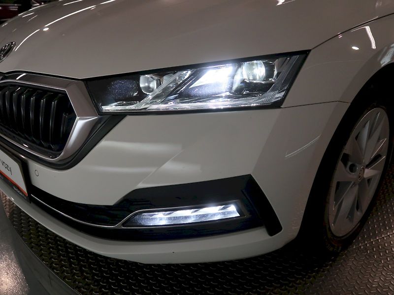 Škoda Octavia (2023) STYLE 1.5TSI e-TEC 110KW DSG - fotka 10 z 35