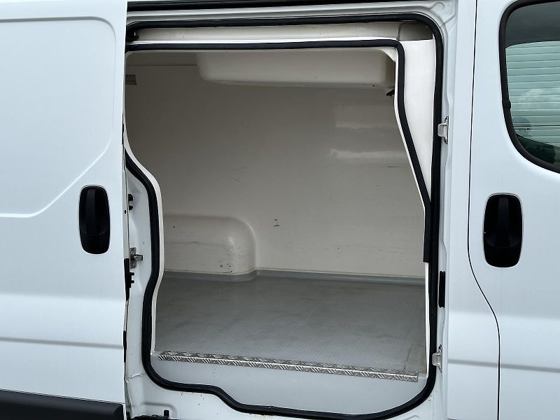 Renault Trafic 2.0dCi 90PS L1-H1 6RM CHLAĎÁK - fotka 14 z 27