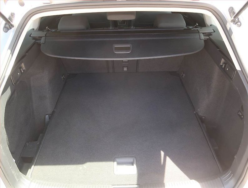 Volkswagen Golf (2020) Life 2.0 TDI, Automat - fotka 14 z 21
