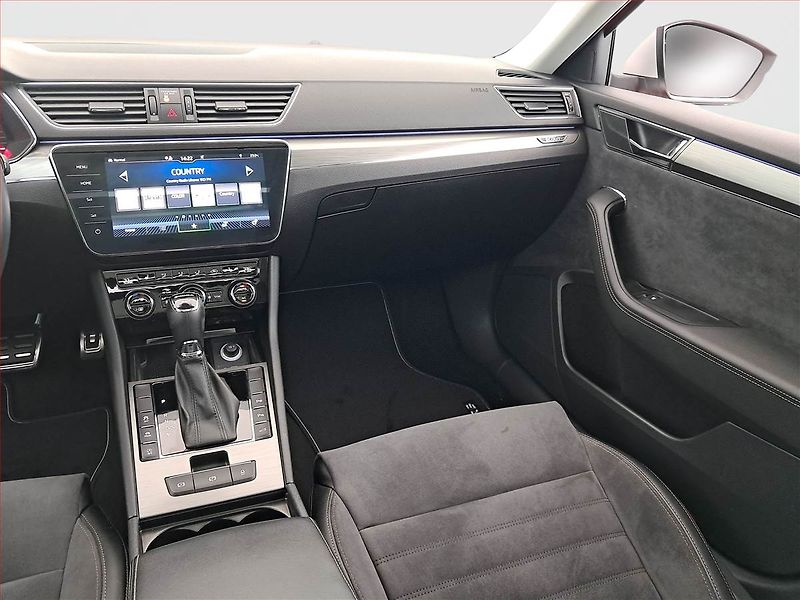 Škoda Superb (2022) Scout 2.0 TDI - fotka 8 z 23