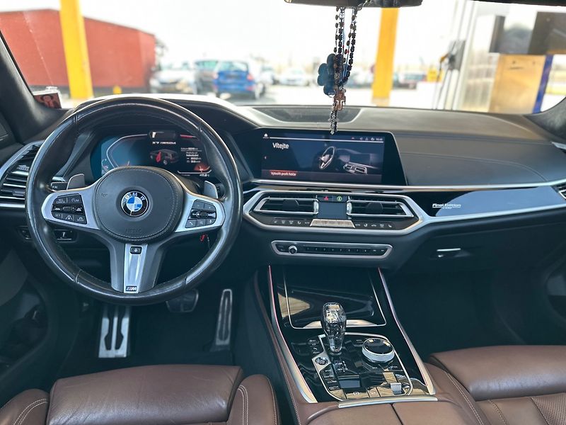 BMW X7 (2021) M50D FINAL EDITION 1/100 - fotka 36 z 43